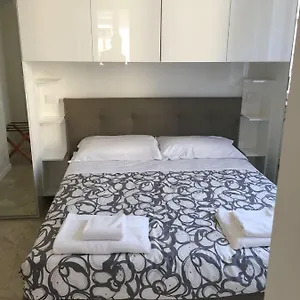 Porta Venezia - Downtown Apartment Milan